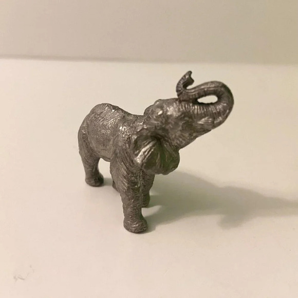 Vintage Lot of  2 Mini Pewter Elephant Figurines 2 Inch Size Trunk Up Figures - Picture 7 of 14